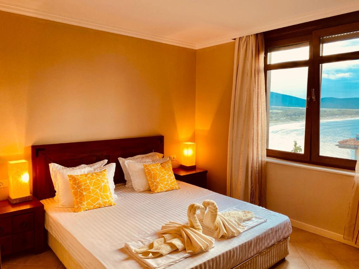 Santa Marina 2-Bedroom Apt. W/ Sea View + Terrace Sozopol Eksteriør billede