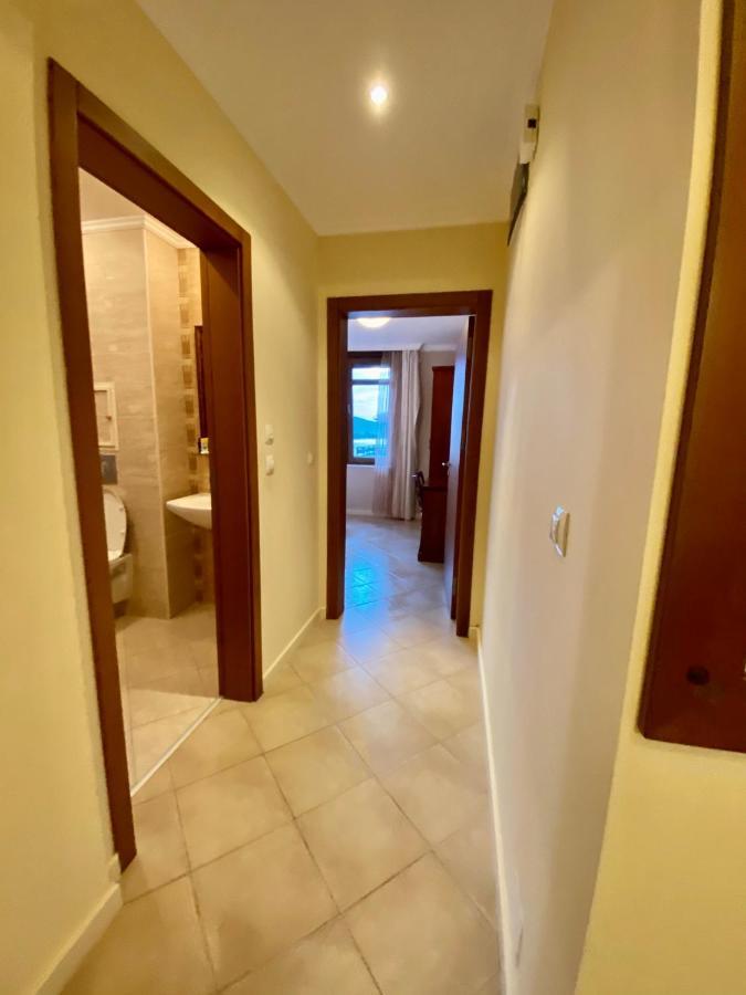 Santa Marina 2-Bedroom Apt. W/ Sea View + Terrace Sozopol Eksteriør billede
