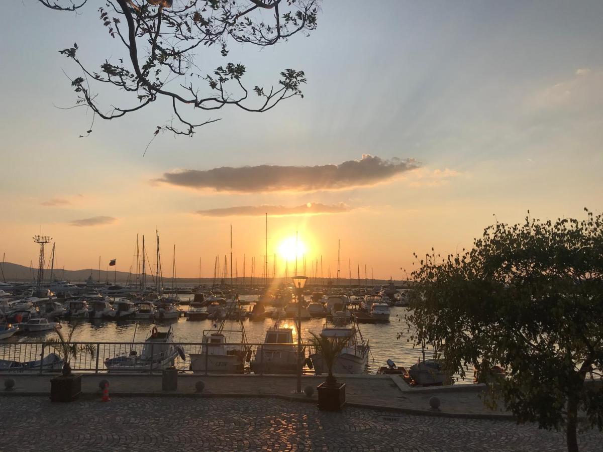 Santa Marina 2-Bedroom Apt. W/ Sea View + Terrace Sozopol Eksteriør billede